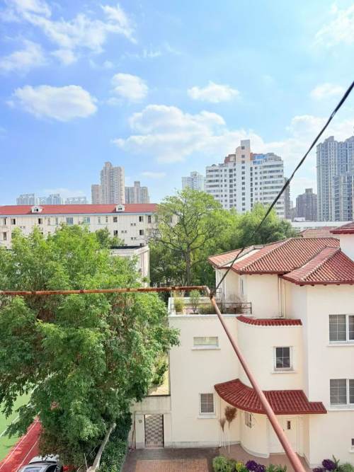 Housing image — View