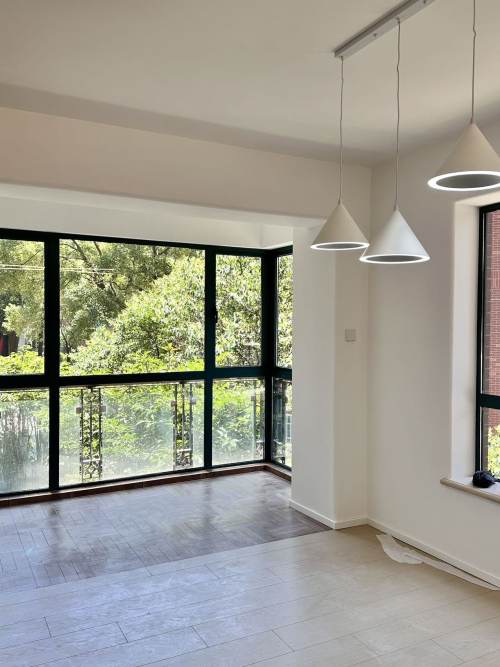 Housing image — Living Room