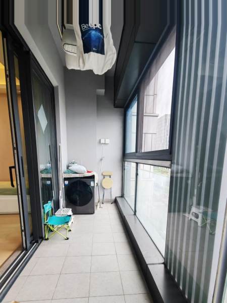 Housing image — Balcony