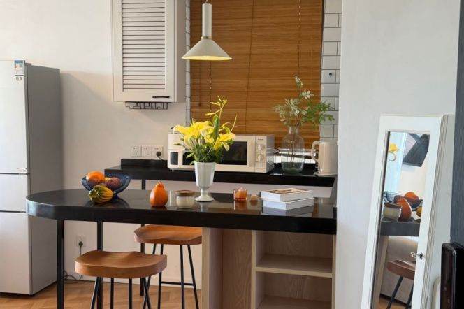 Short-Term 1BR Apartment in Old Xuhui (L9/L12)