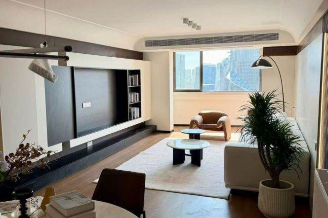 High-Floor Spacious 3BR Apartment near Jiaotong University Metro