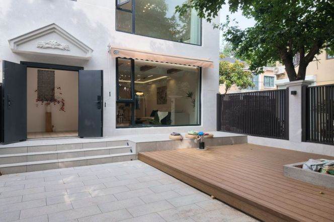 Spacious 5BR Villa with Green View
