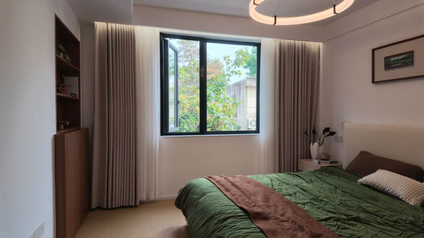 Housing image — Bedroom