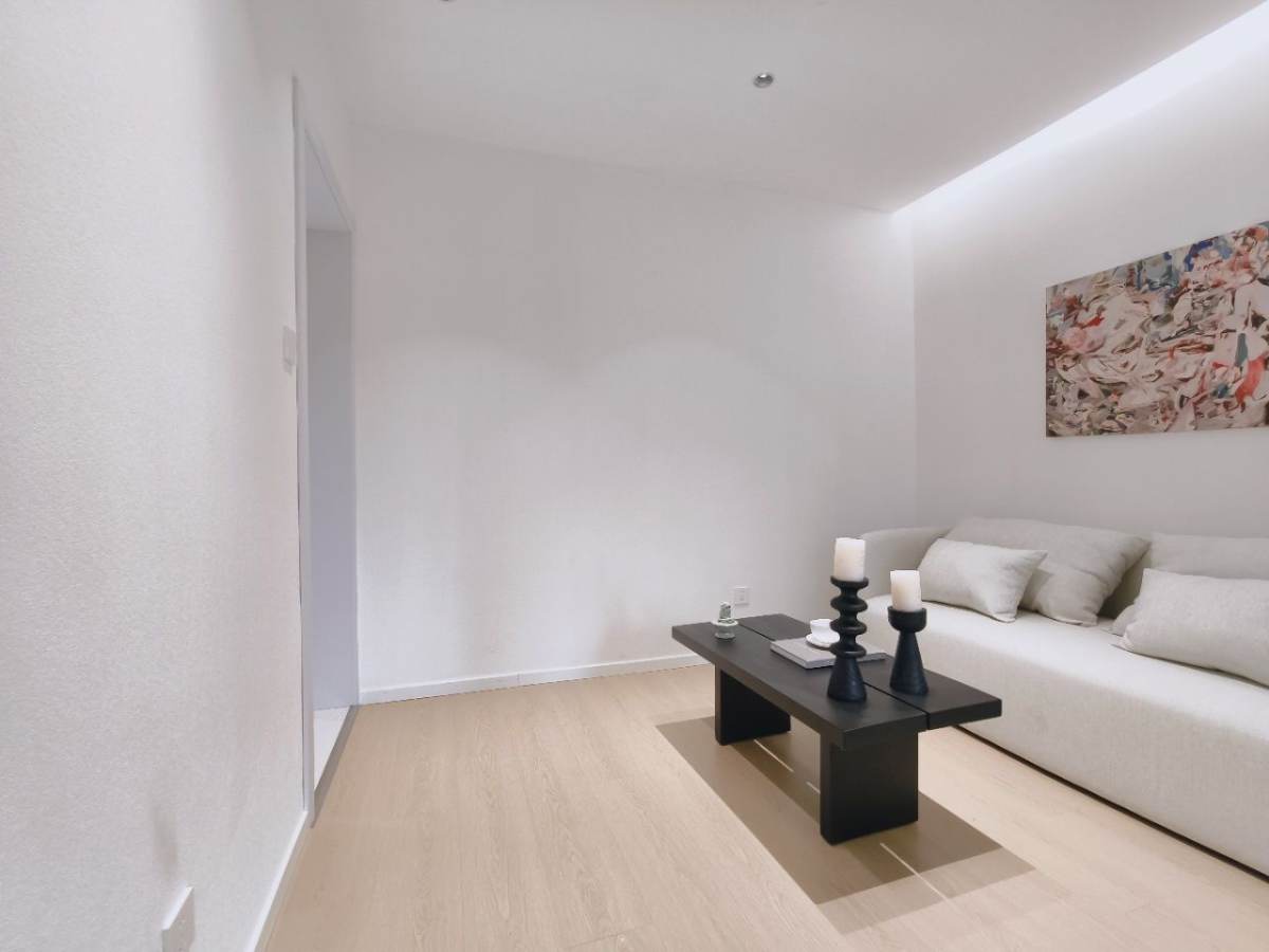 Housing image — Living Room