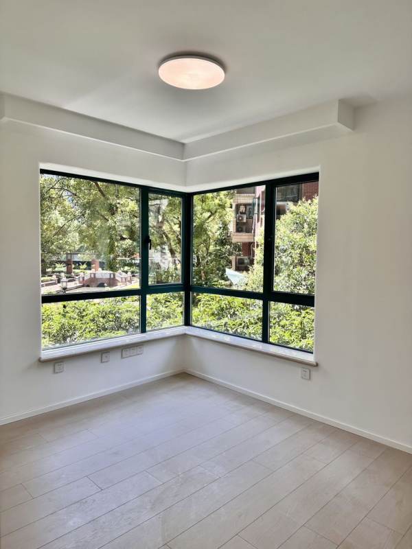 Housing image — Bedroom