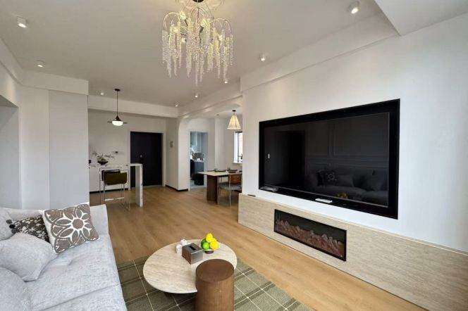 High-Floor Spacious 2BR Apartment in Hongqiao CBD (L12)