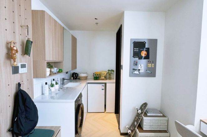 1BR Apartment in North Bund with Private Garden (L12)