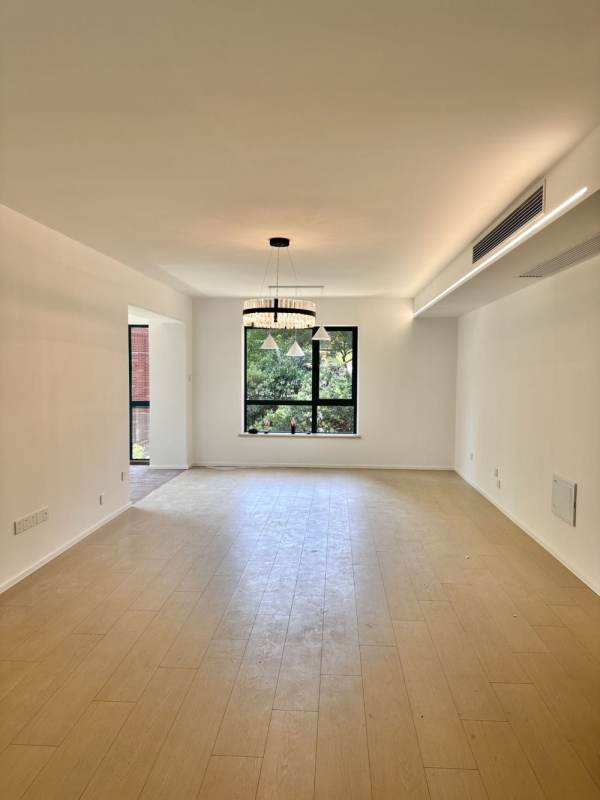 Housing image — Living Room