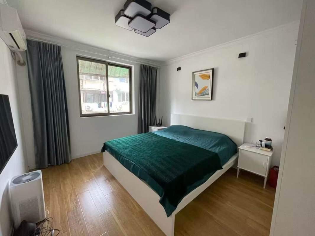 Housing image — Bedroom