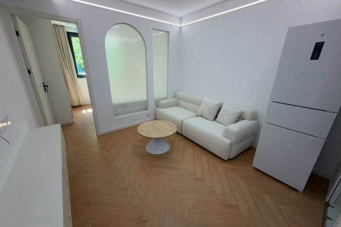 1BR Apartment in Tianshan (L2/L15)