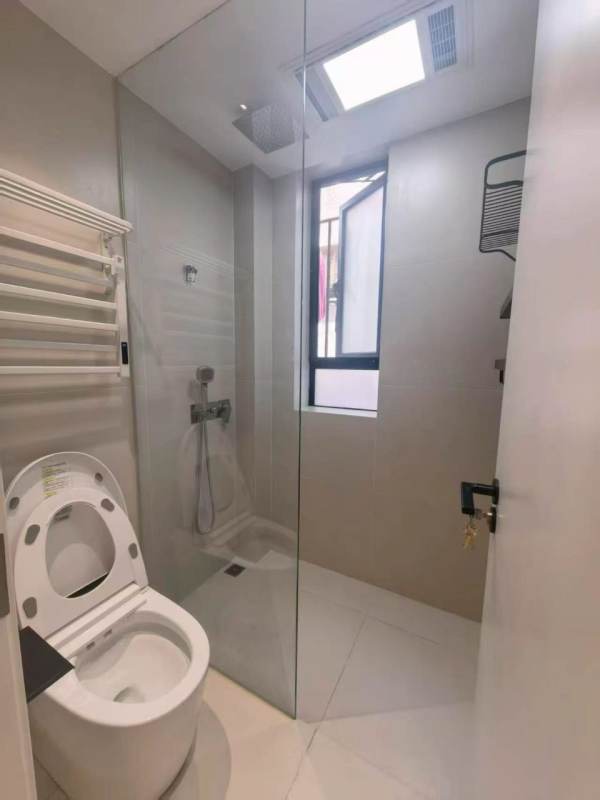 Housing image — Bathroom