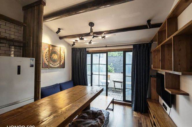 2BR Lane House in Old Xuhui with Green View