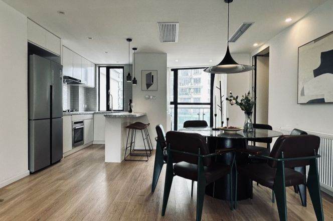 3BR Apartment near Dapuqiao Metro with Floor-to-Ceiling Windows (L9)