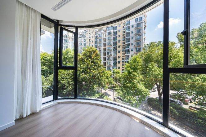 3BR Apartment near Zhongshan Park with Green View (L2/L3/L4)