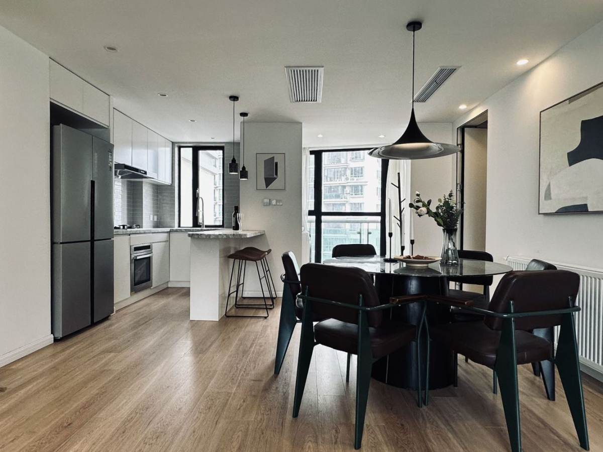 Housing image — Living Room