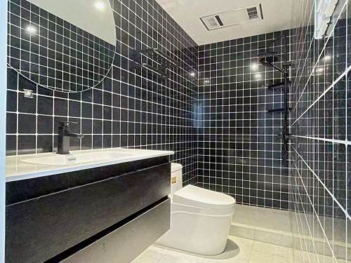 Housing image — Bathroom