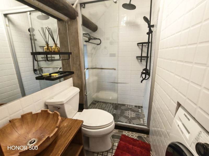 Housing image — Bathroom