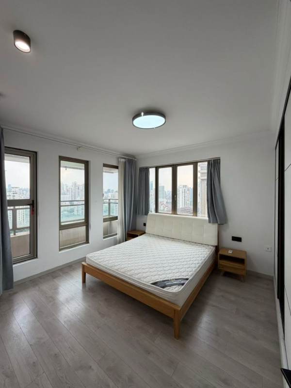 Housing image — Bedroom