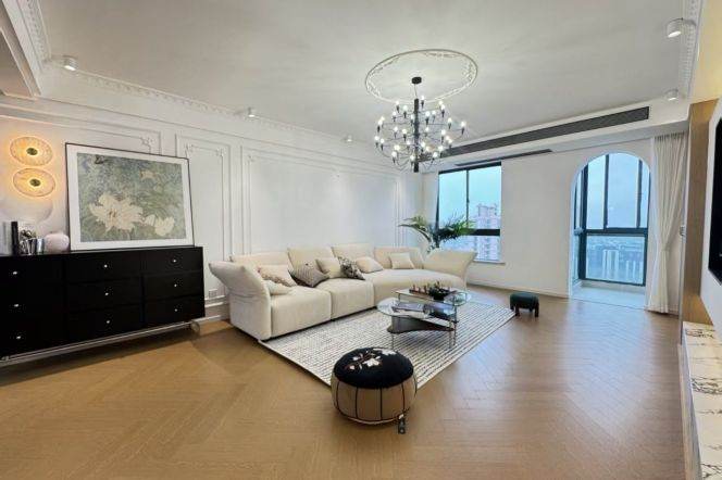 High-Floor 3BR Apartment near Lantian Road Metro