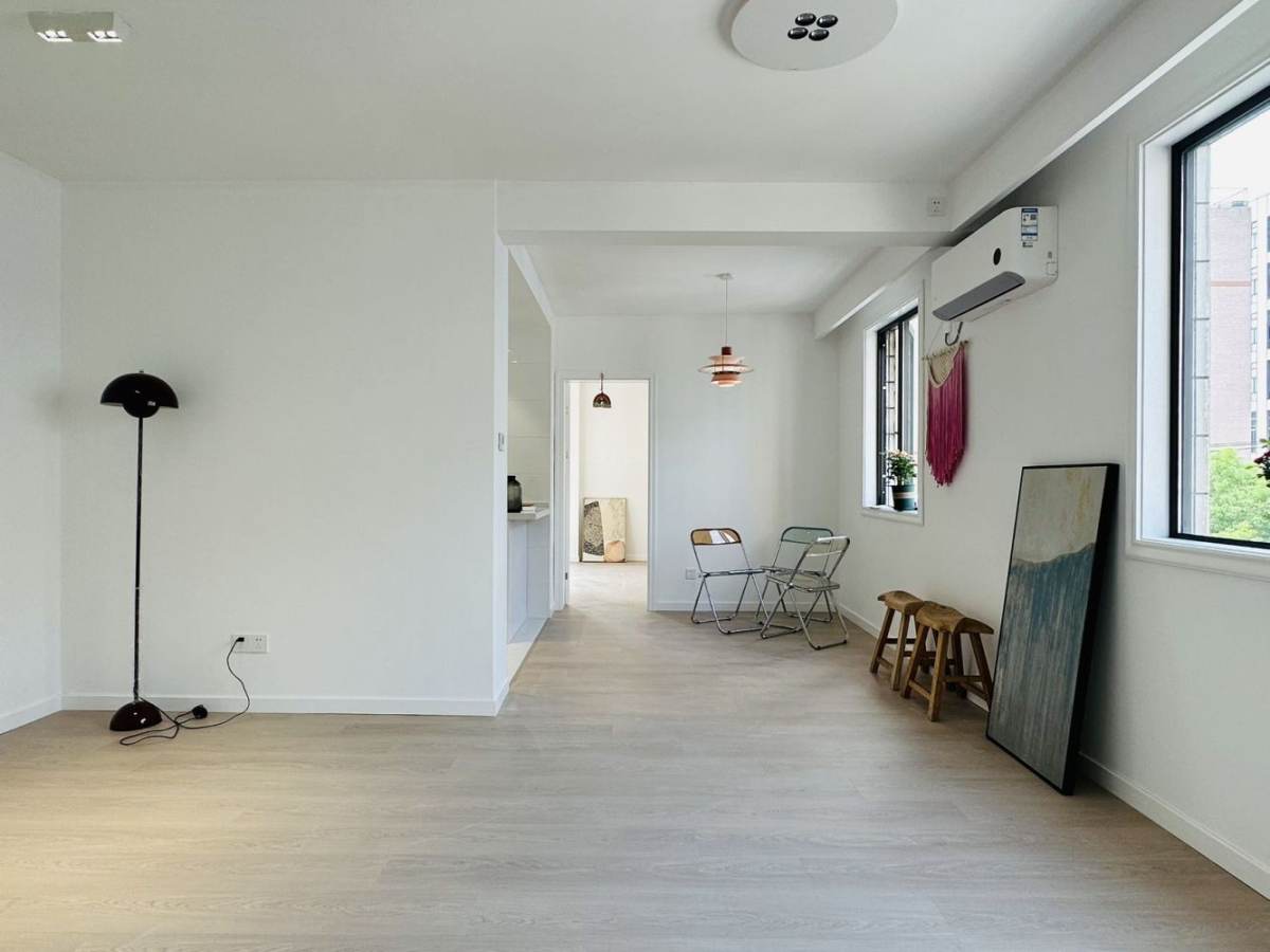Housing image — Living Room
