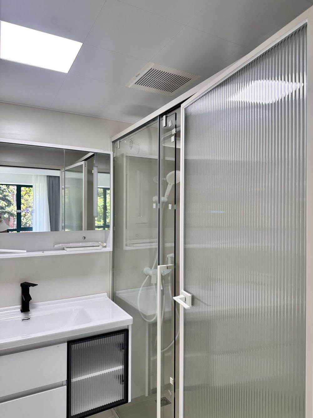 Housing image — Bathroom