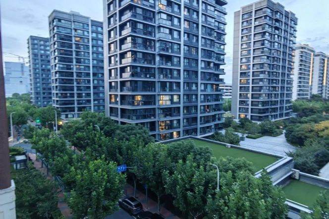 1BR Apartment near Oriental Sports Center Metro