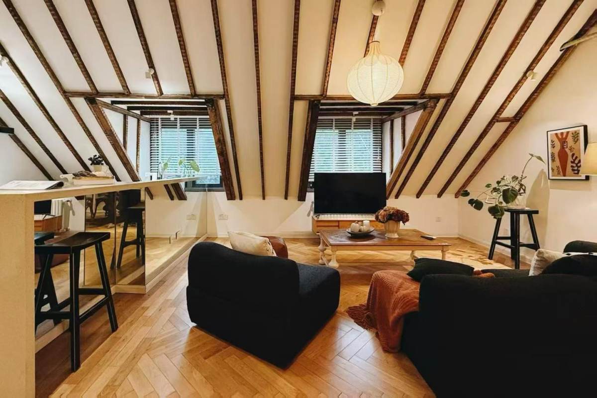 Housing image — Living Room