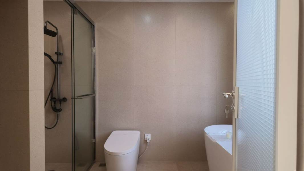 Housing image — Bathroom