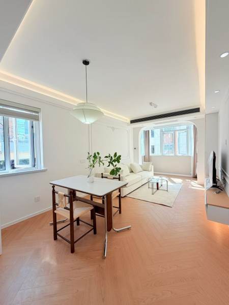 Housing image — Living Room