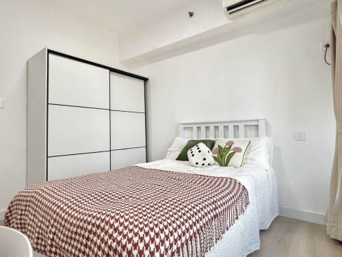 Housing image — Bedroom