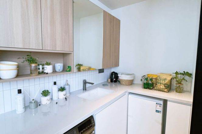 1BR Apartment in North Bund with Private Garden (L12)