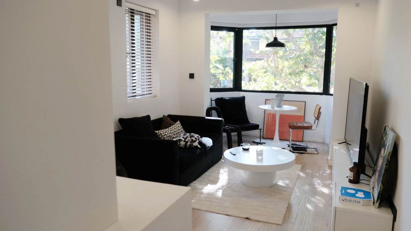 Housing image — Living Room