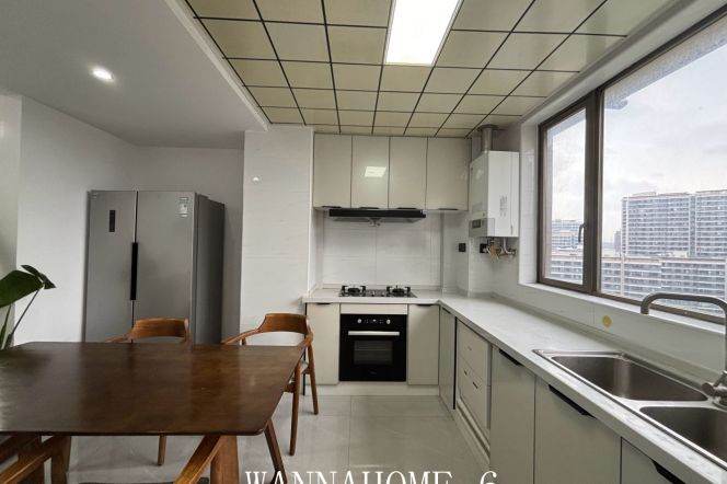 4BR Apartment in Jing'an with Terrace (L13/L14)