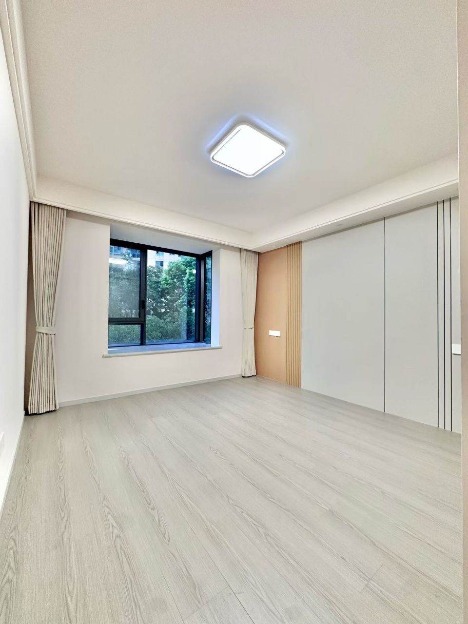 Housing image — Bedroom