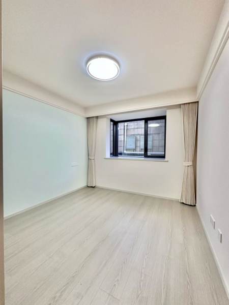 Housing image — Bedroom