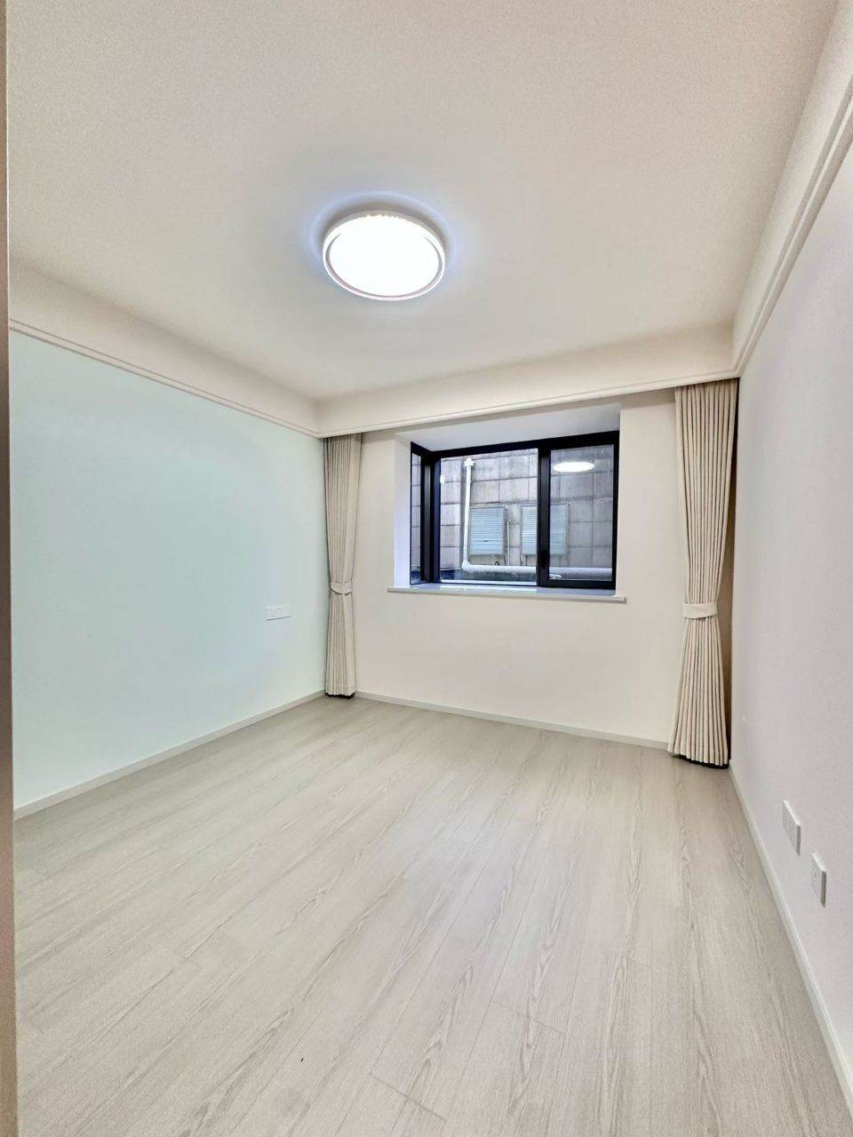 Housing image — Bedroom