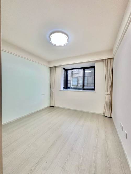 Housing image — Bedroom