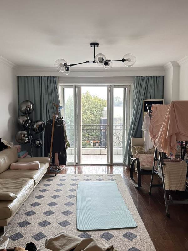 Housing image — Living Room