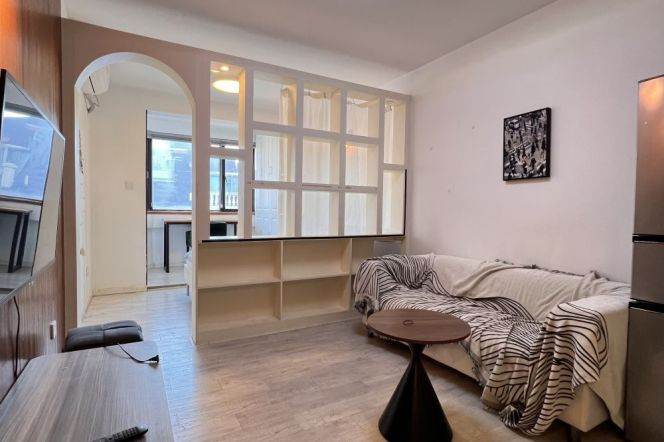 1BR Apartment in Old Xuhui (L1/L7/L9/L10)