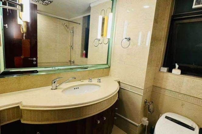 1BR Apartment in Gubei (L10/L15)