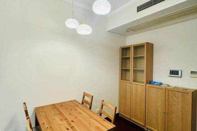 1BR Apartment in Gubei (L10/L15)