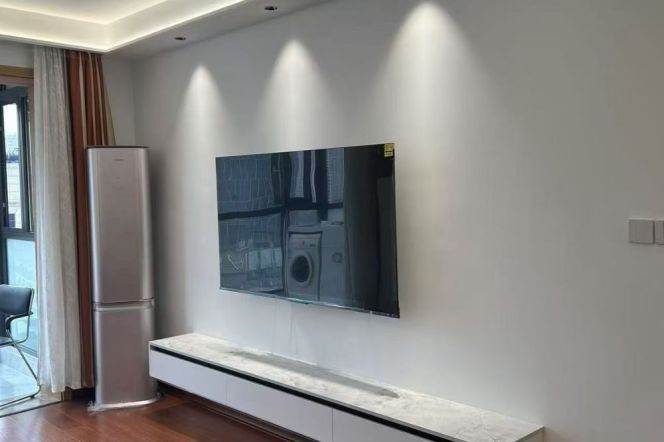 2BR Apartment in Jing'an (L7)