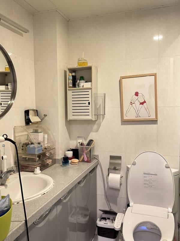 Housing image — Bathroom