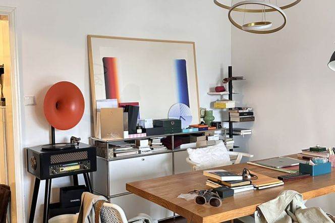 Spacious 1BR Apartment near Shanghai Dramatic Arts Centre with Green View
