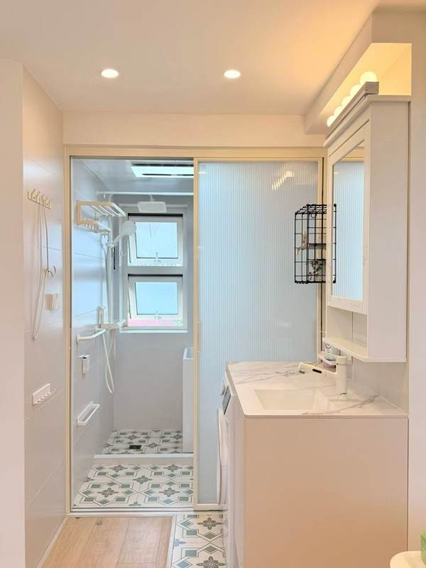 Housing image — Bathroom