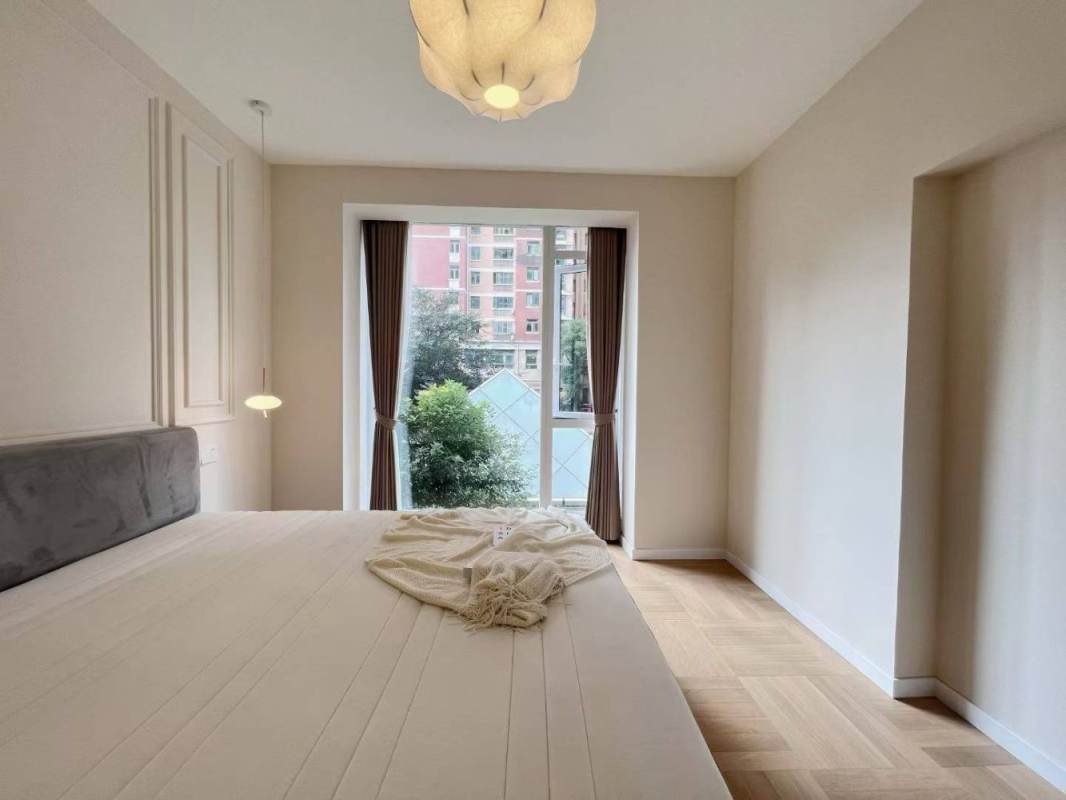 Housing image — Living Room