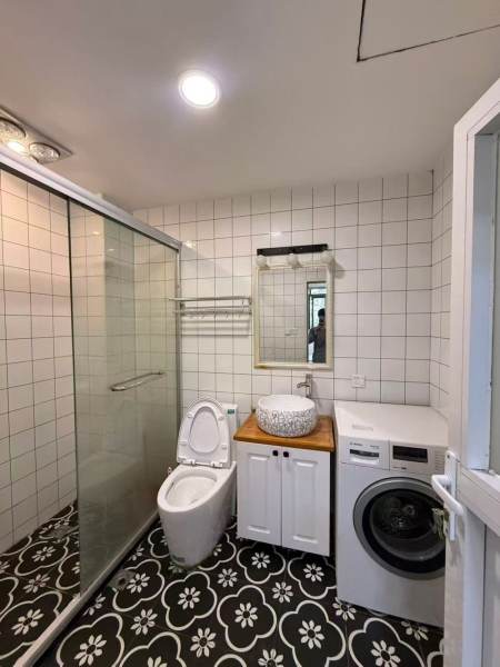 Housing image — Bathroom