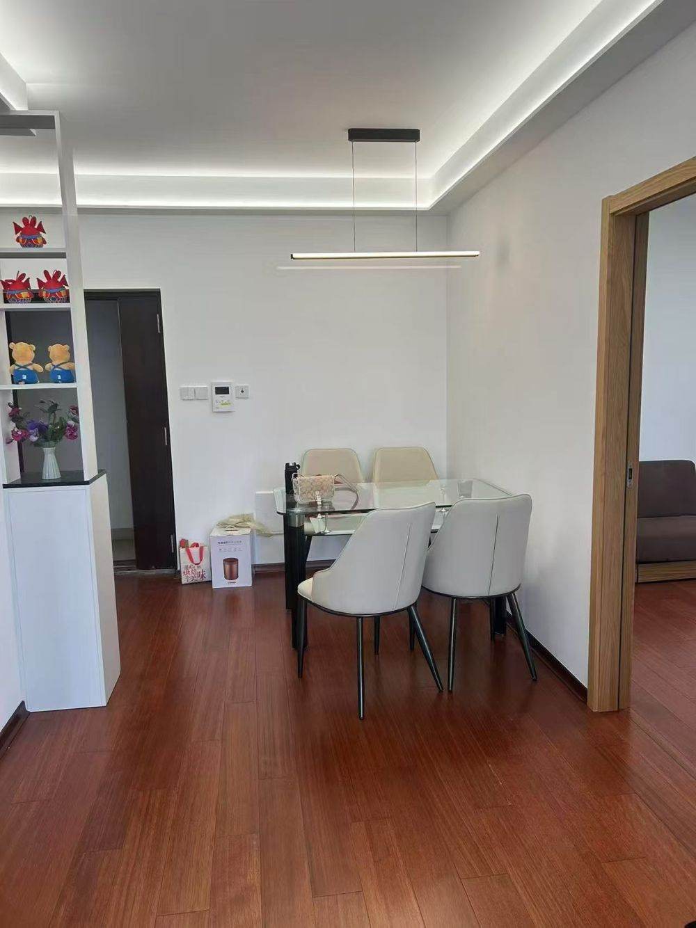 Housing image — Dining Area