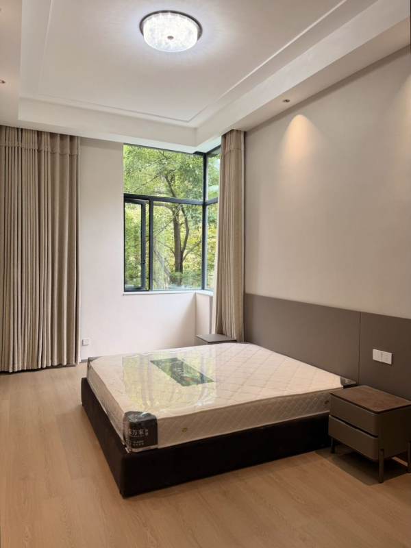 Housing image — Bedroom