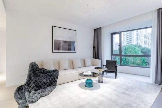 Spacious 3BR Apartment near Yuanshen Sports Center Metro (L6)